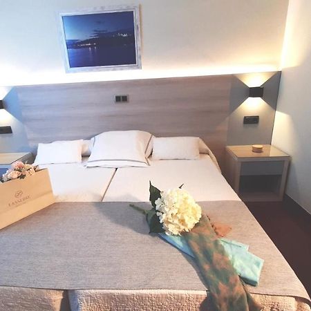 Hotel Nueva Plaza Maliaño Kültér fotó