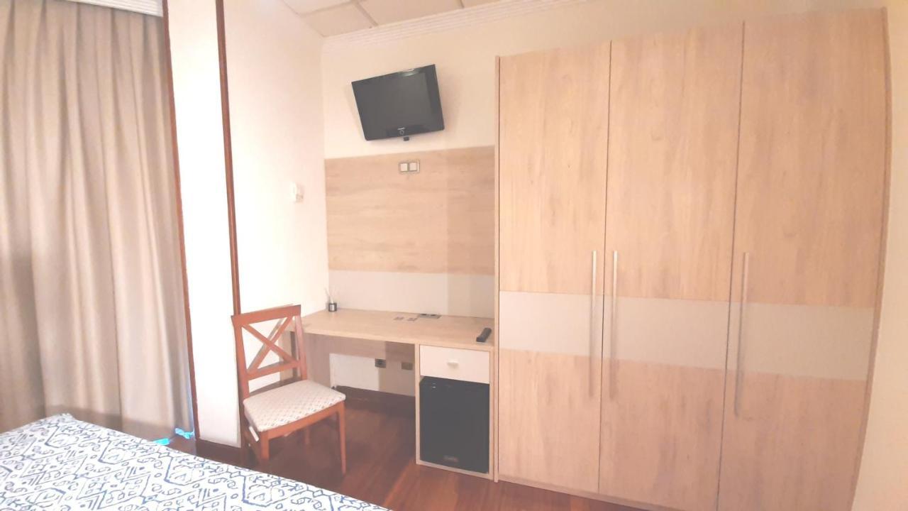 Hotel Nueva Plaza Maliaño Kültér fotó