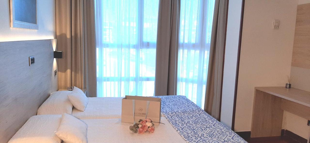 Hotel Nueva Plaza Maliaño Kültér fotó