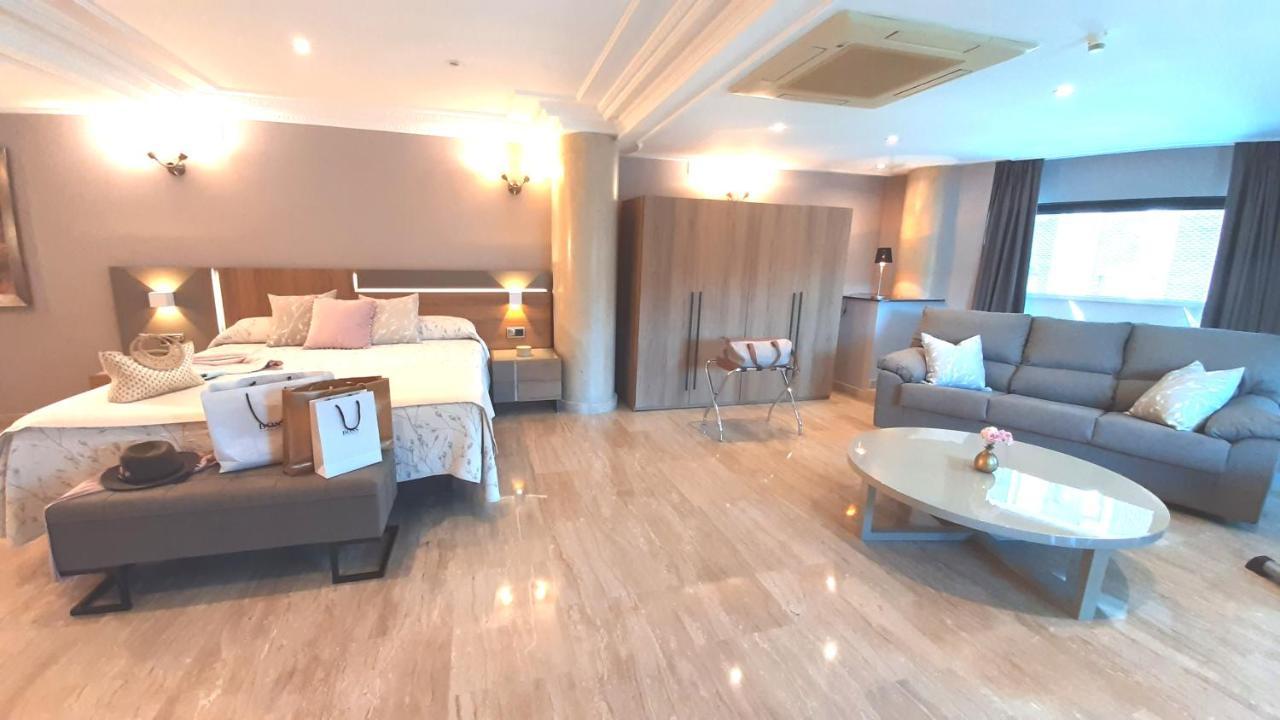 Hotel Nueva Plaza Maliaño Kültér fotó