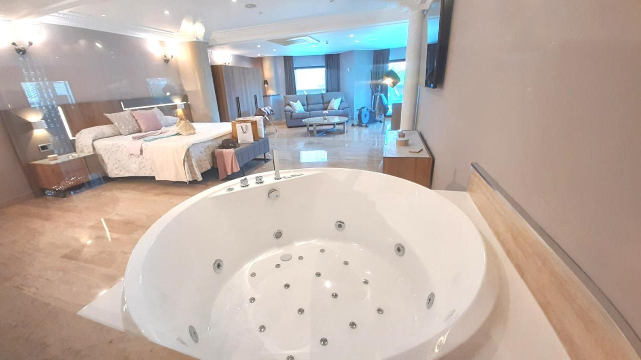 Hotel Nueva Plaza Maliaño Kültér fotó
