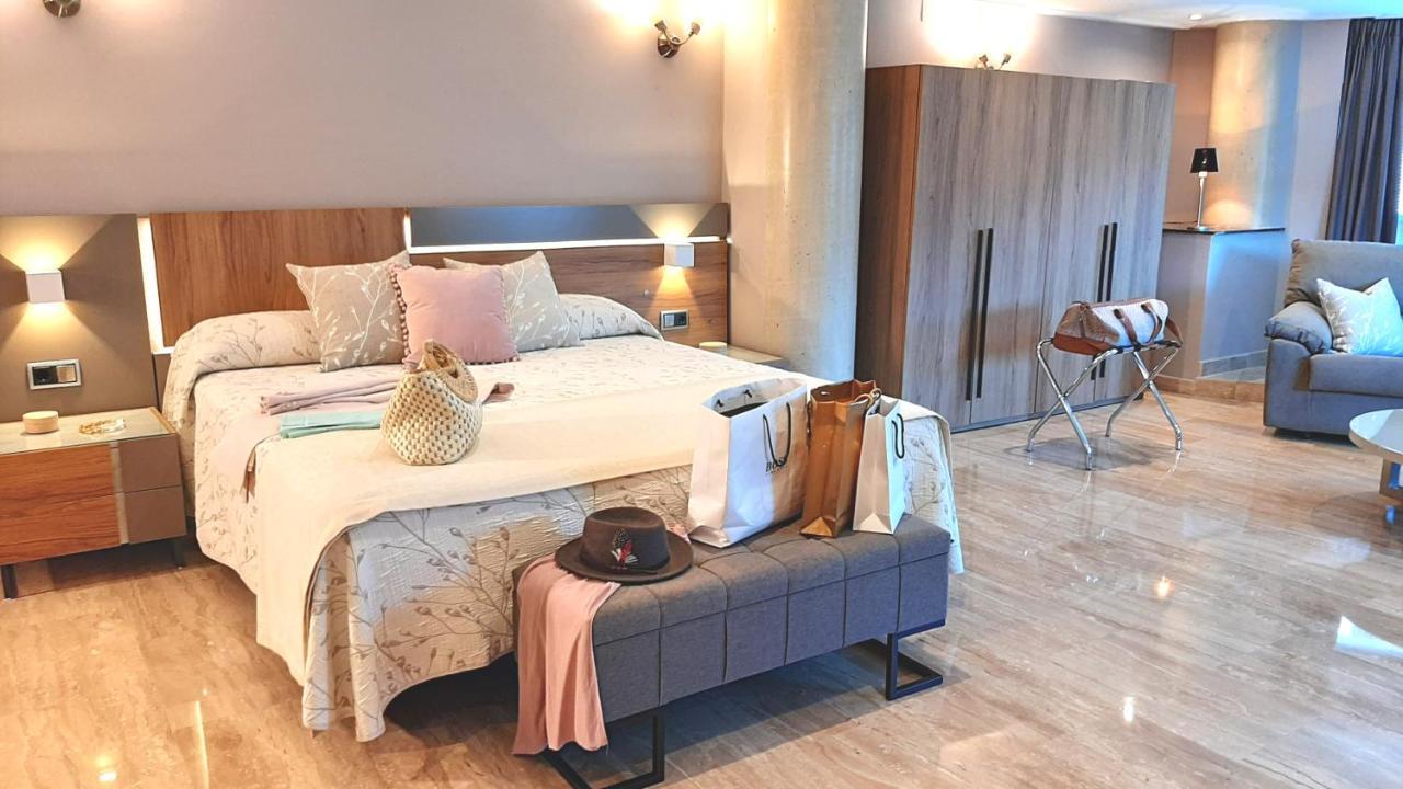 Hotel Nueva Plaza Maliaño Kültér fotó